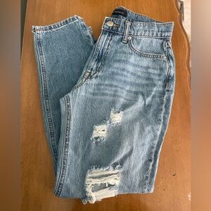 Medium Wash Aeropostale Mom Jeans *Never Worn*